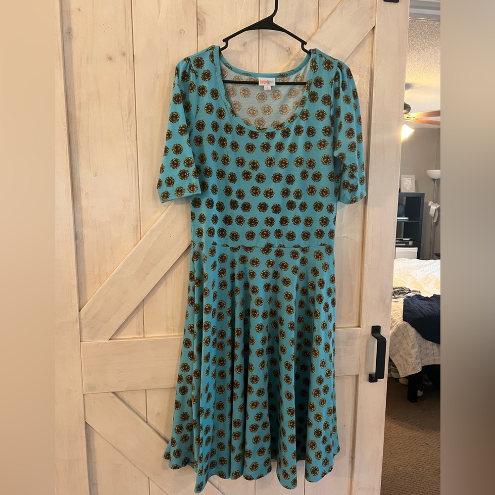 LuLaRoe Nicole Dress - Sunflowers on Sky Blue 💙